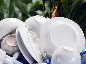 Clean dishware