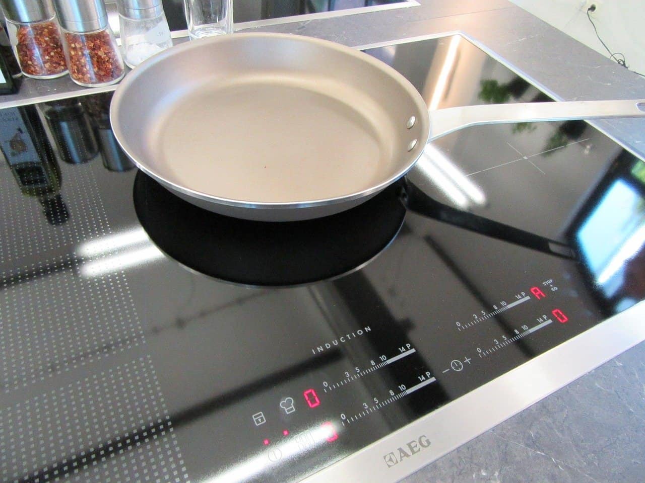 induction cooking pan