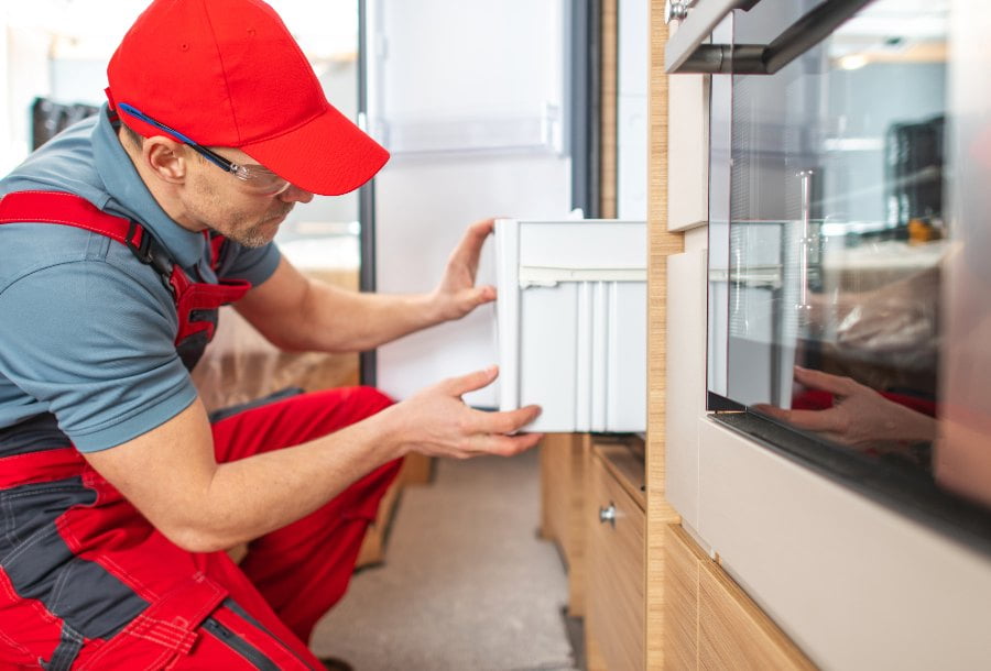 Mix Repairs' electric engineer